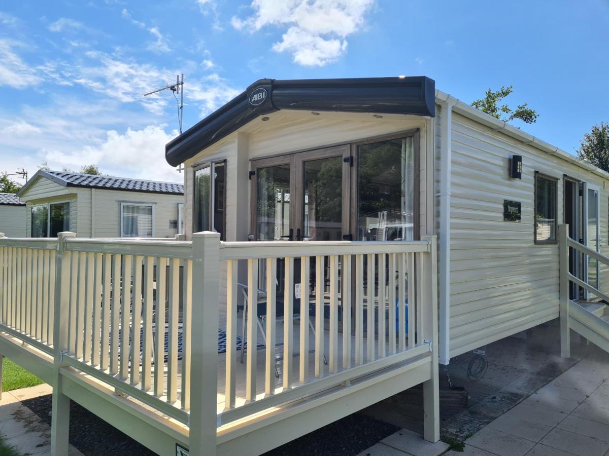 Hotel The Hideaway Grange-over-Sands Esterno foto